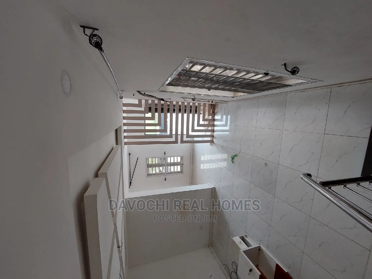 4bdrm Duplex in By Chevron Second for rent