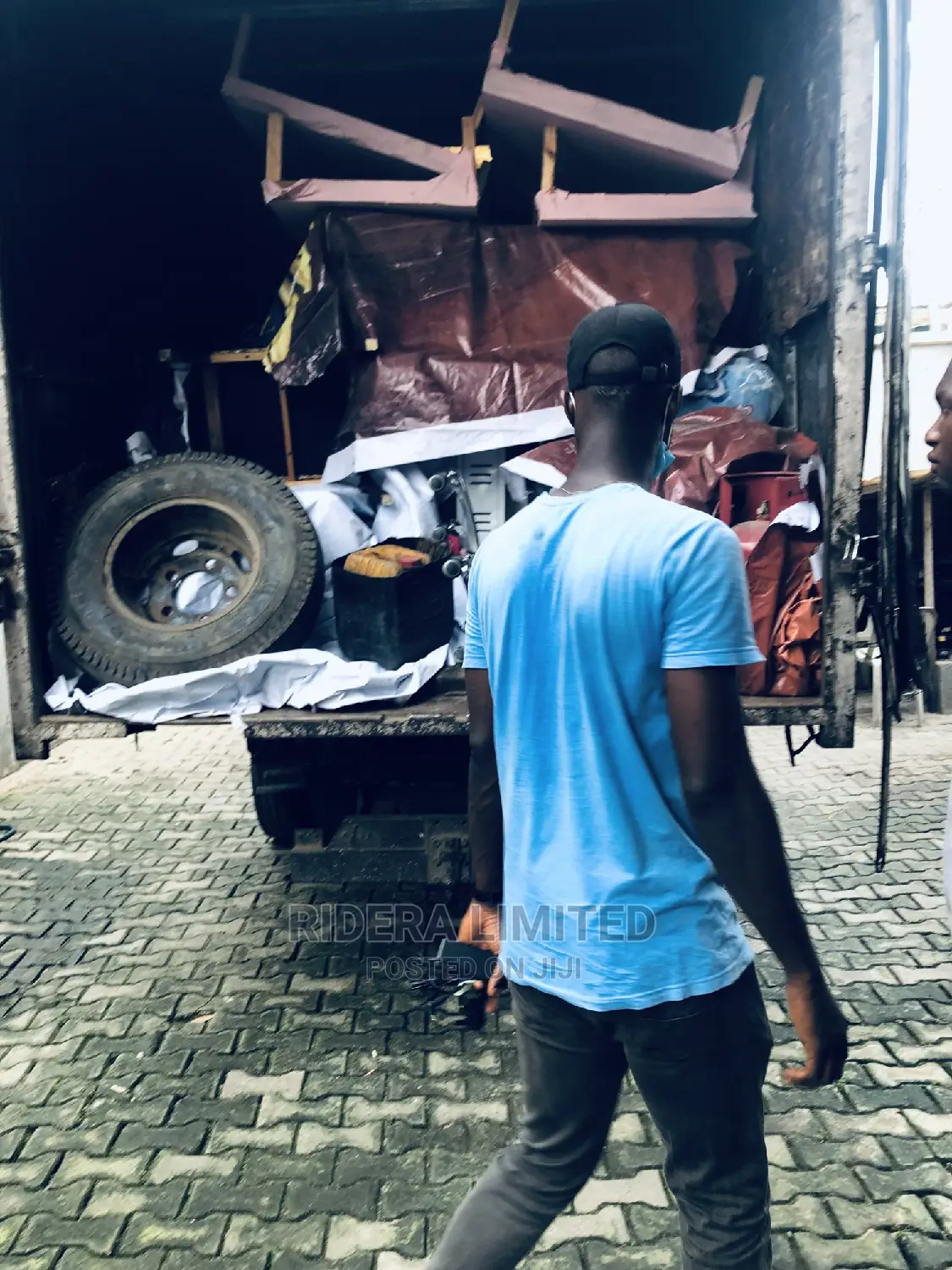 Van for Rent (Rideralogistics)