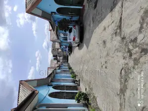 Photo - 3bdrm Bungalow in Tocki Hotel Rd Off, Port-Harcourt for Sale