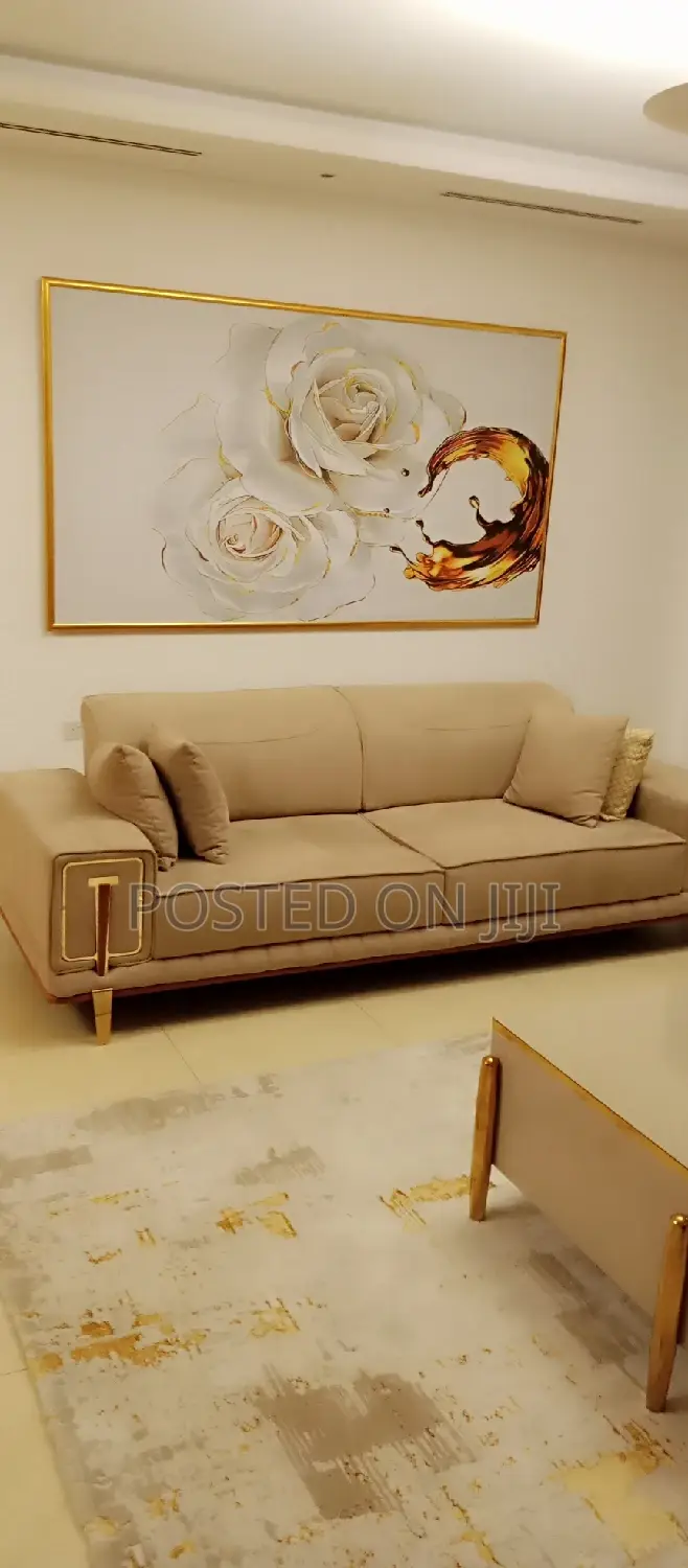 3d Off-White and Gold Coloured Flower