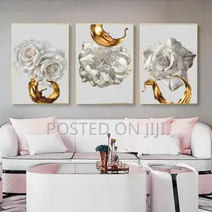 3d Off-White and Gold Coloured Flower