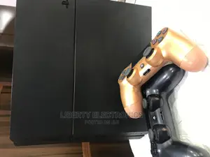 Ps4 Regular Plus 2 Controllers Plus FIFA 25 +5 GMAES
