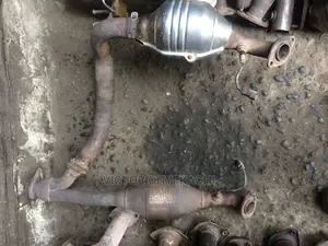 Center Catalyst Lexus Gs460