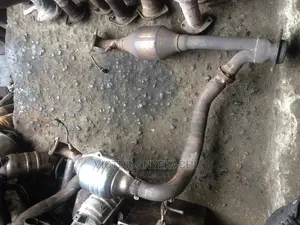 Center Catalyst Lexus Gs460