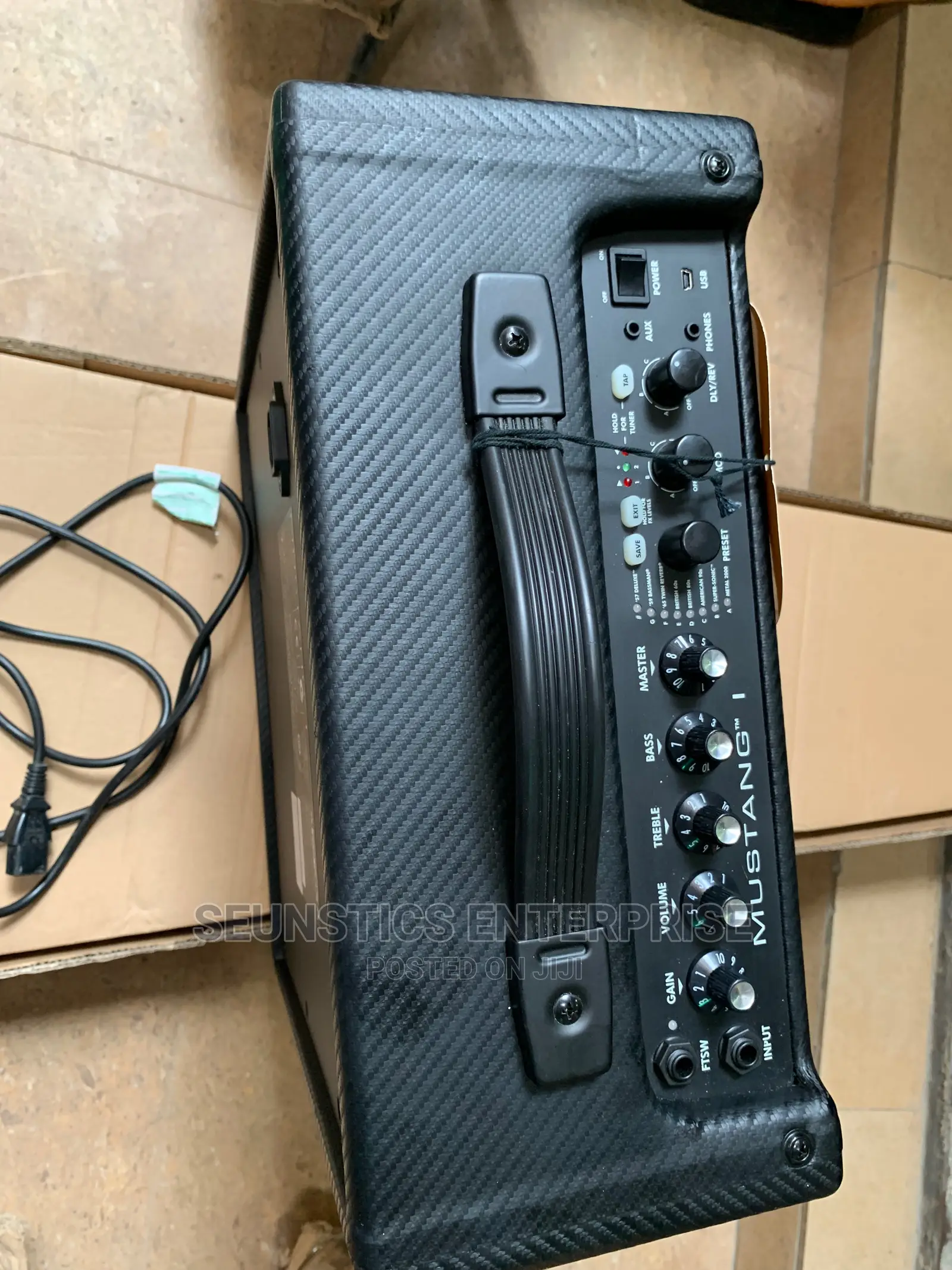 Quality Fender Mustang 1 Combo/Amplifier
