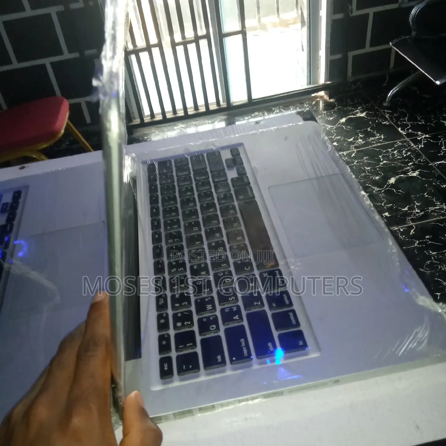 New Laptop Apple MacBook 2012 8GB Intel Core I5 HDD 1T