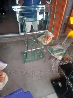 High Quality Glass Pulpit