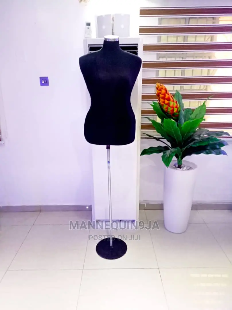 Big Hips Pinnable Mannequin