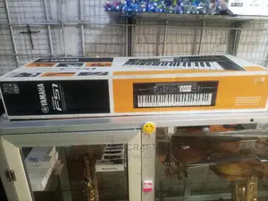 Yamaha PSR F51 Keyboard