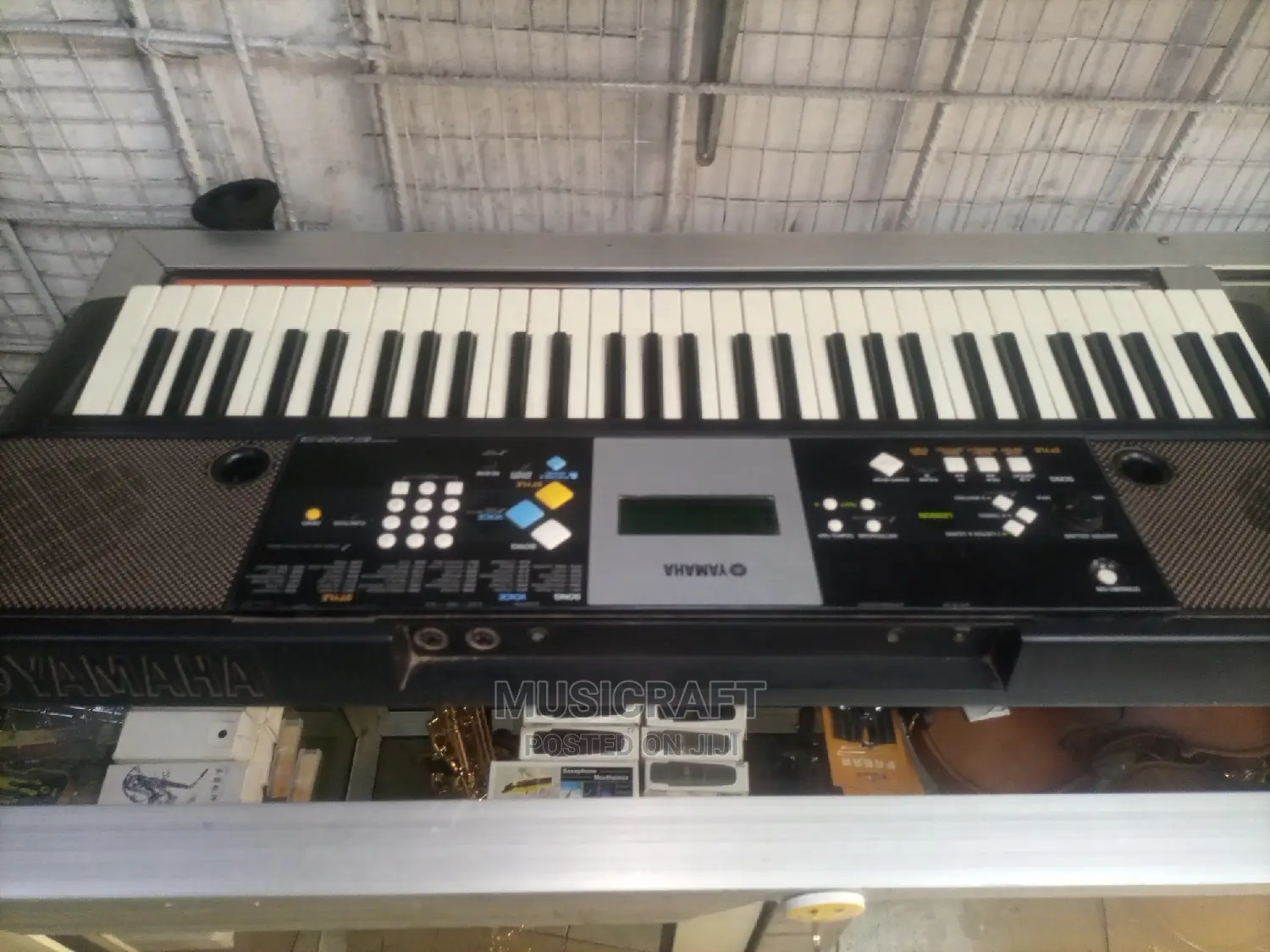 Yamaha PSR E223 Keyboard