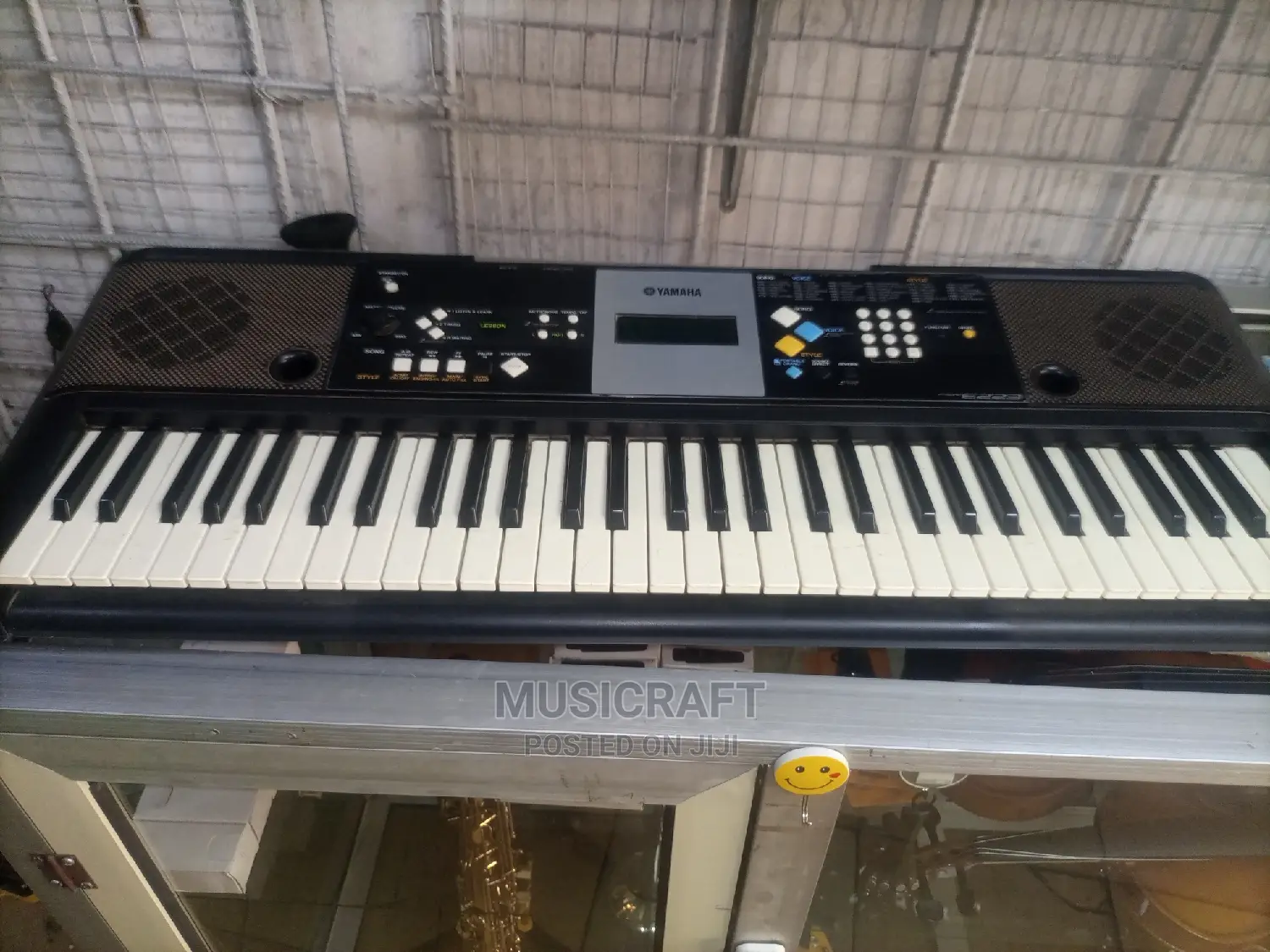 Yamaha PSR E223 Keyboard