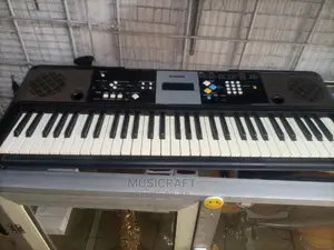 Yamaha PSR E223 Keyboard