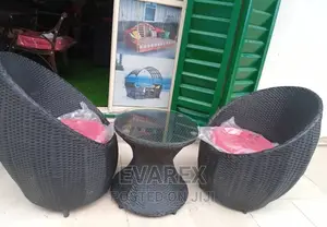 Balcony Chair With Table, Oval Design