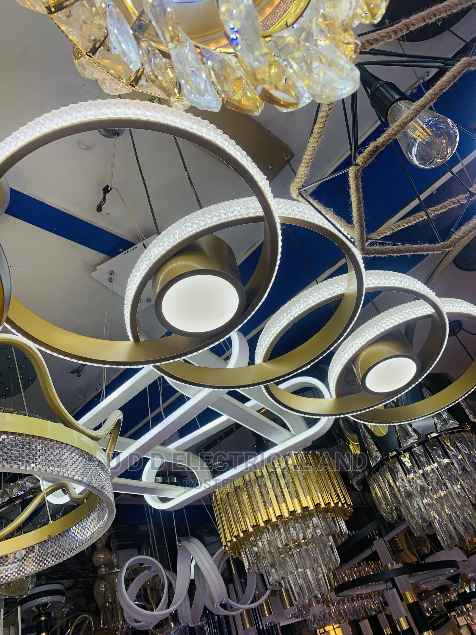 By4 Ring Luxury Led Dropping Chandelier Quality 3color