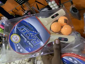 Table Tennis Racket With Three Balls