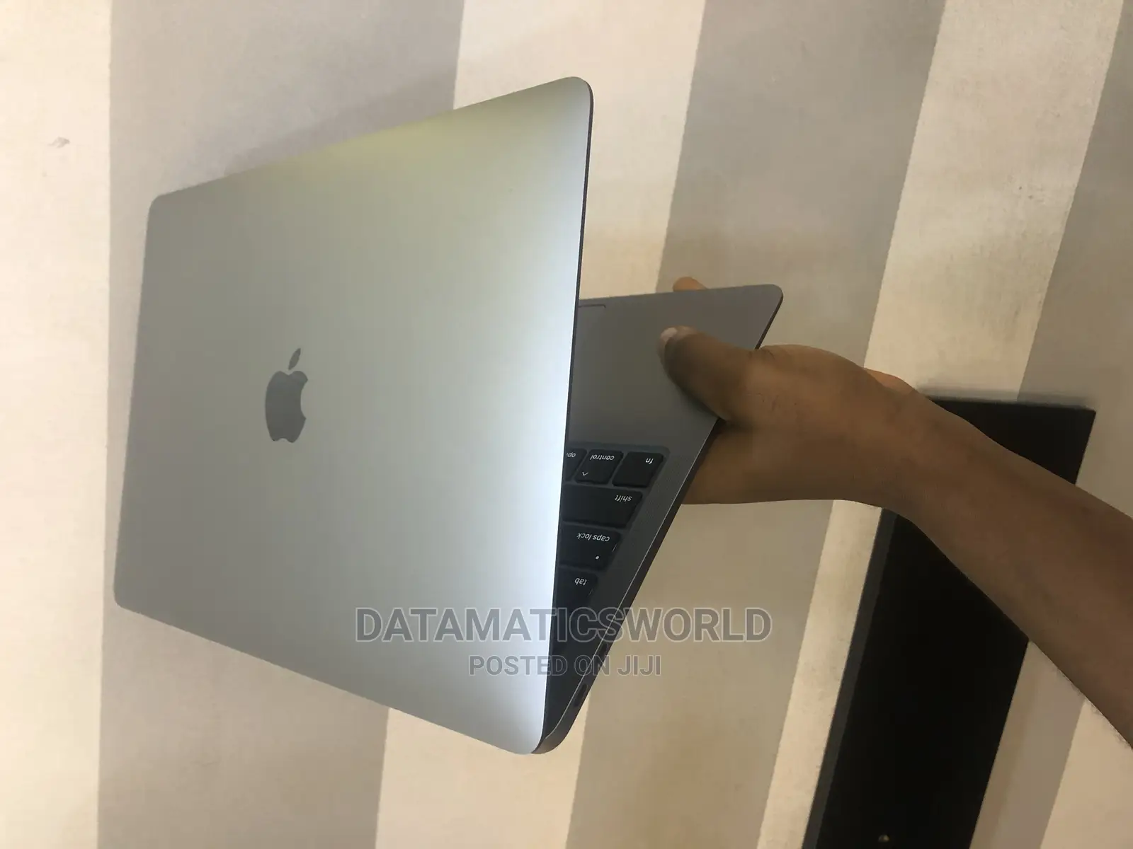 Laptop Apple MacBook Air 2020 8GB Intel Core I3 SSD 256GB