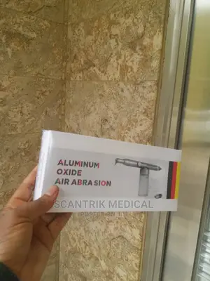 Doctors Use Dental Laboratory Air Abrasion