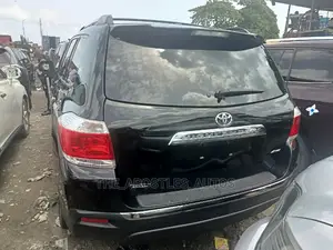 Toyota Highlander Limited 3.5l 4WD 2013 Black