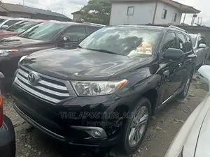 Toyota Highlander Limited 3.5l 4WD 2013 Black