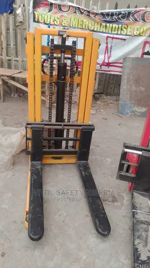 Manual Hand Stacker 1500kg