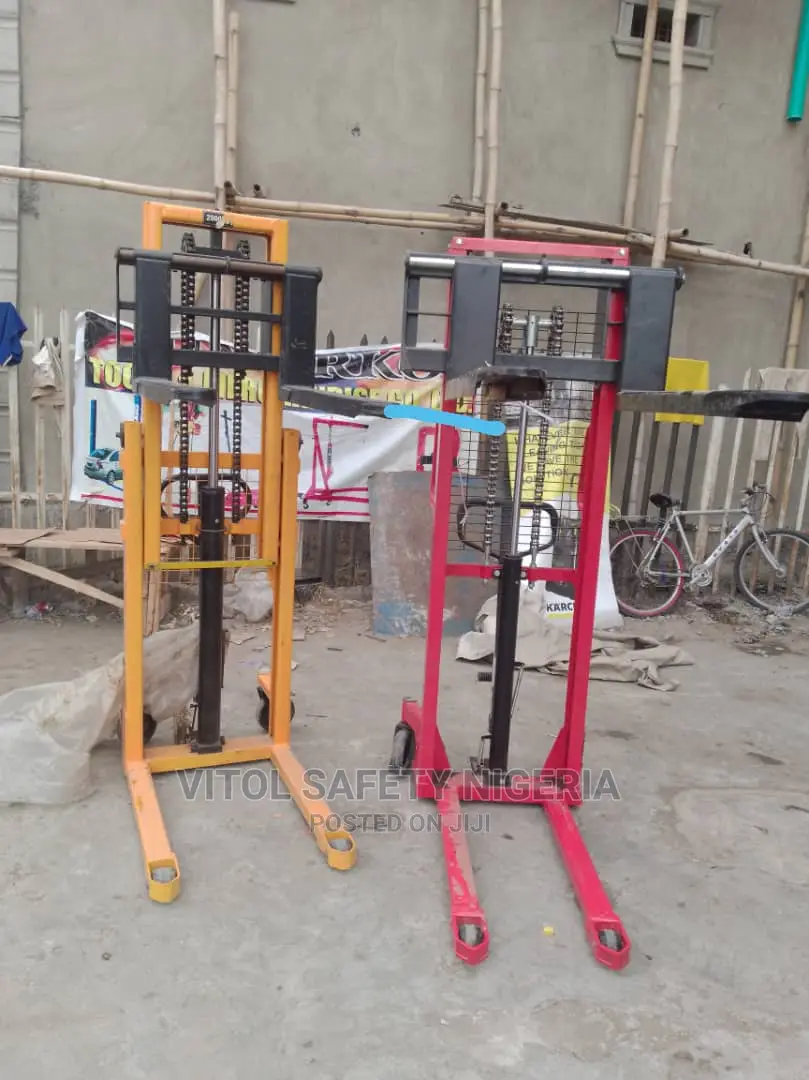 Manual Hand Stacker 1500kg