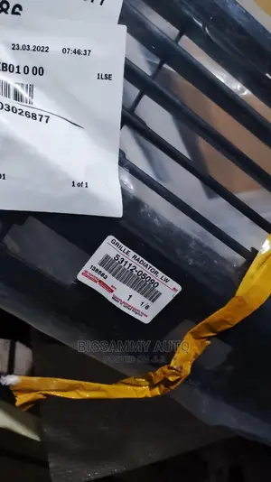 Avensis 2012 Down Grill