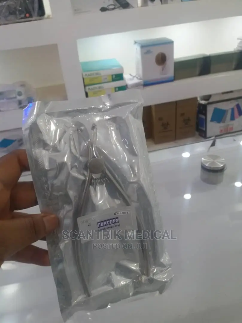 Medical Grade Dental Forceps Application