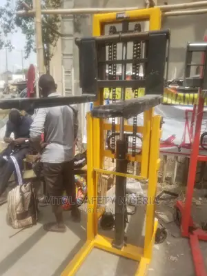 Manual Hand Stacker 1500kg