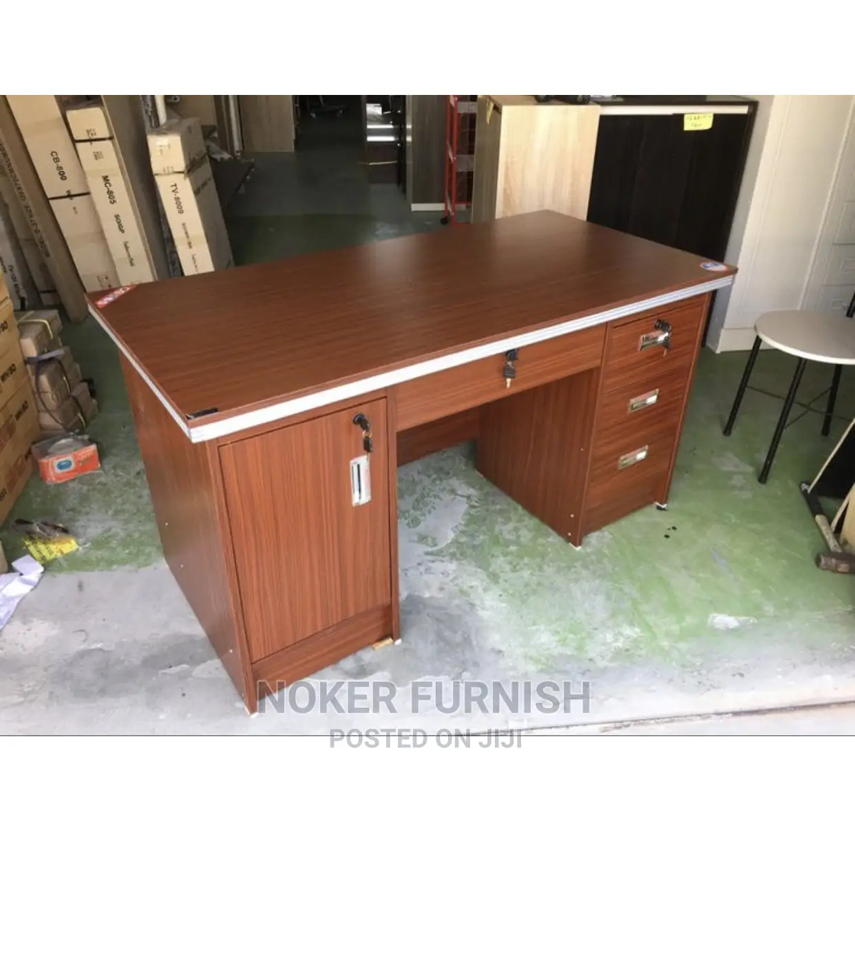 Brown Computer Desk Table