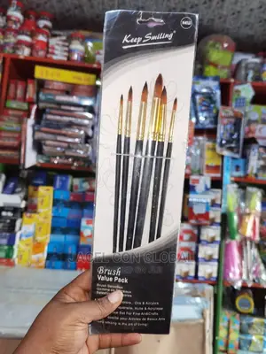 Keep Smiling Artist Brush (6 Pieces)