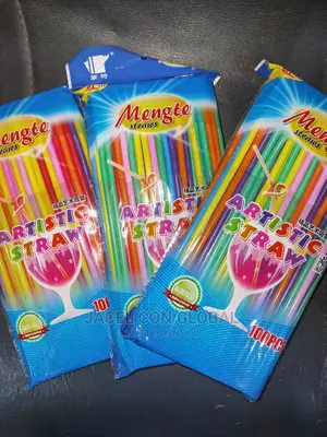 Long Colorful Straws (100 Pieces in a Pack )