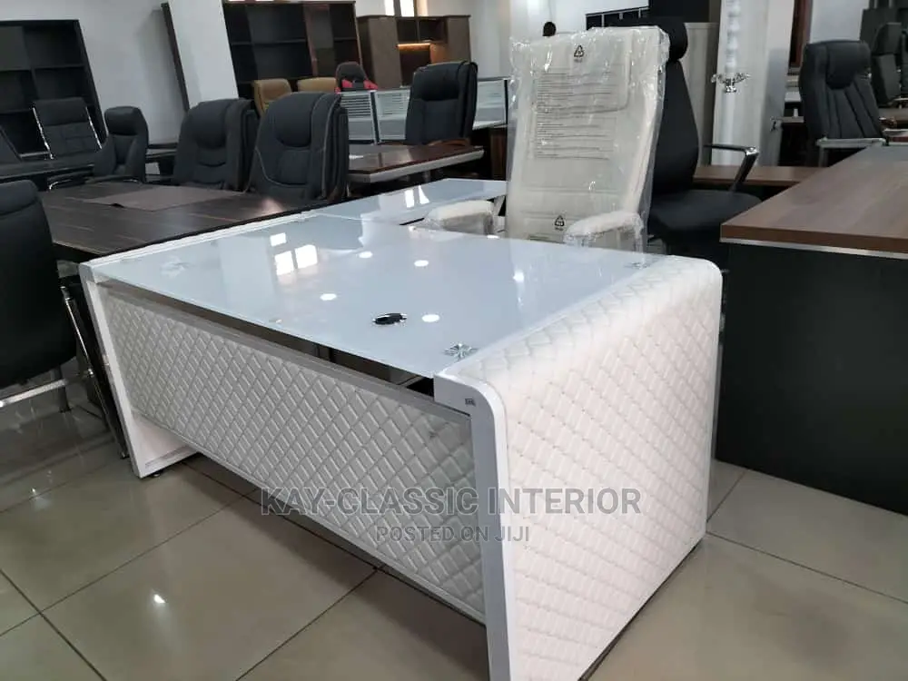 1.6mt Office Desk Glass Top