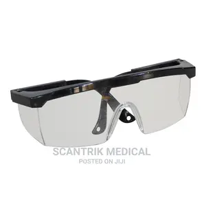 Safety Glasses for Laboratory