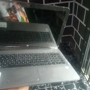 New Laptop HP 8GB Intel Core I3 SSD 1T