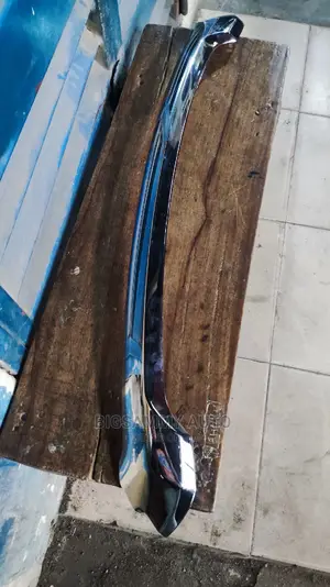 Hilux Bonnet Chrome
