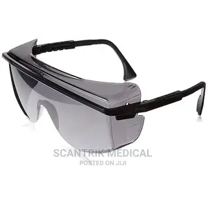 Eyewear Safety Goggles Clear Anti-Fog/Anti-Scratch Safety
