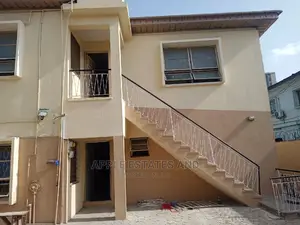Massive Five Bedroom Duplex for Hospital, School. For Rent