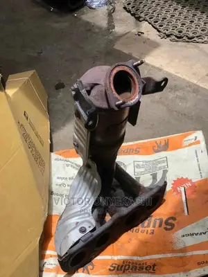Engine Catalyst Toyota 2.7 Camry 4plug