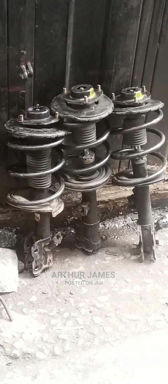 Front Shock Nissan Pathfinder 2012