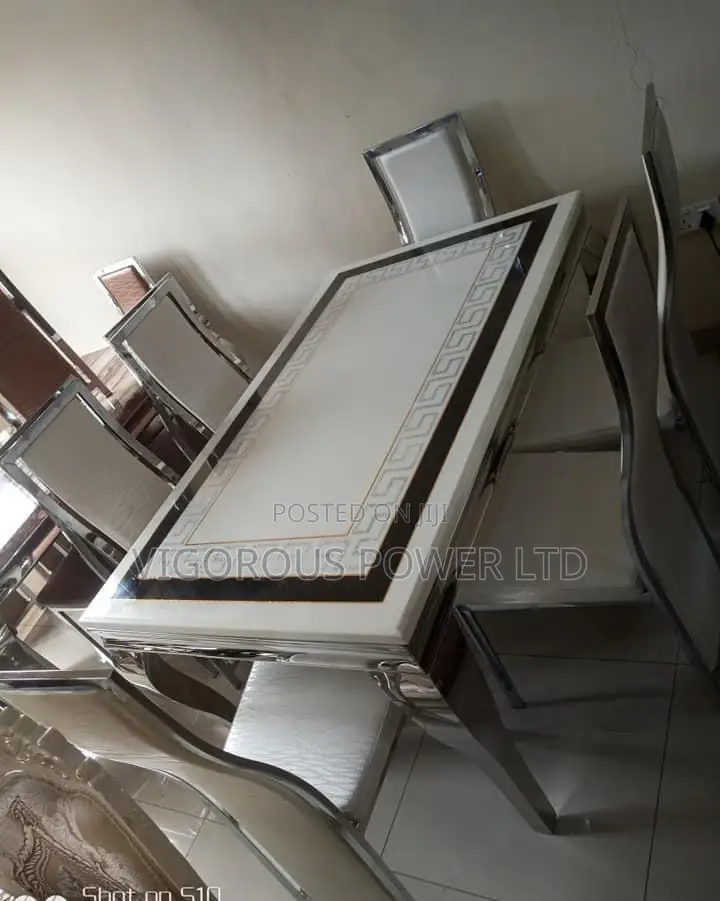 Royal Chairs And Beds