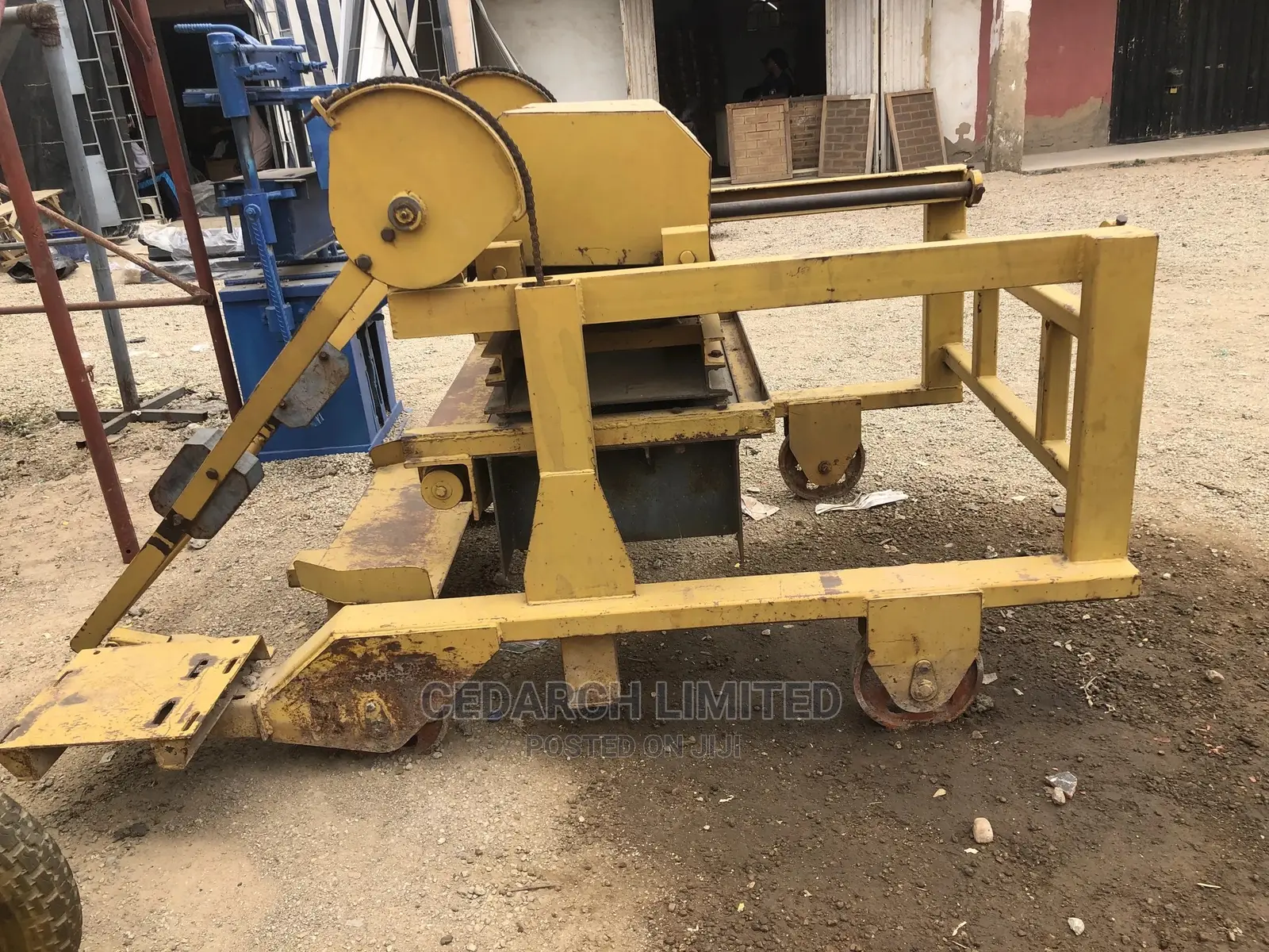 Egg-Layer Block Moulding Machine