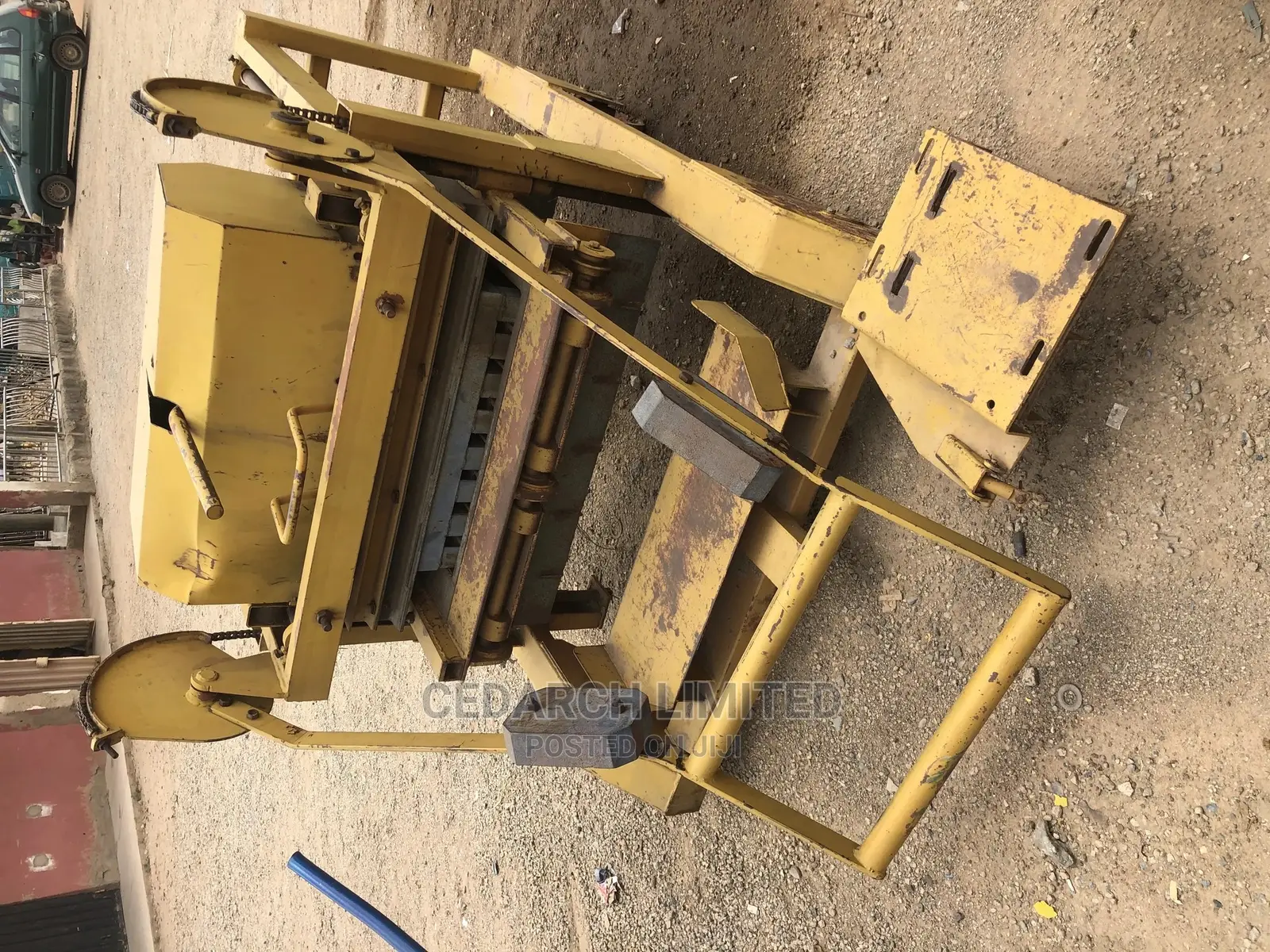 Egg-Layer Block Moulding Machine