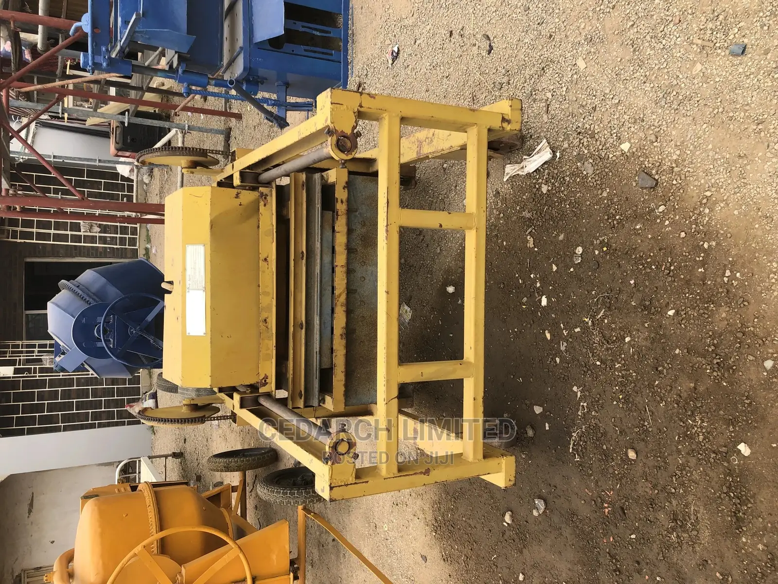 Egg-Layer Block Moulding Machine