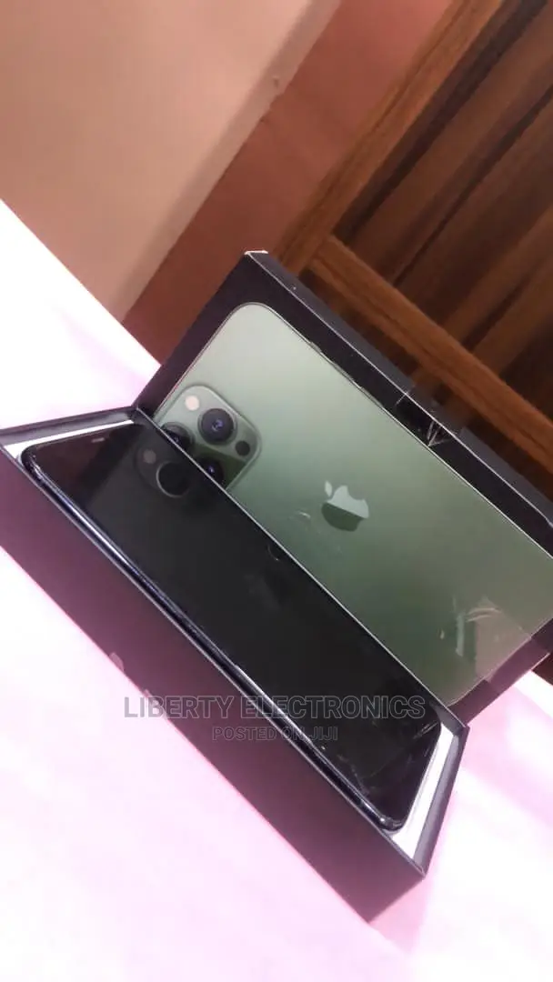 Apple iPhone 11 Pro Max 64 GB Green