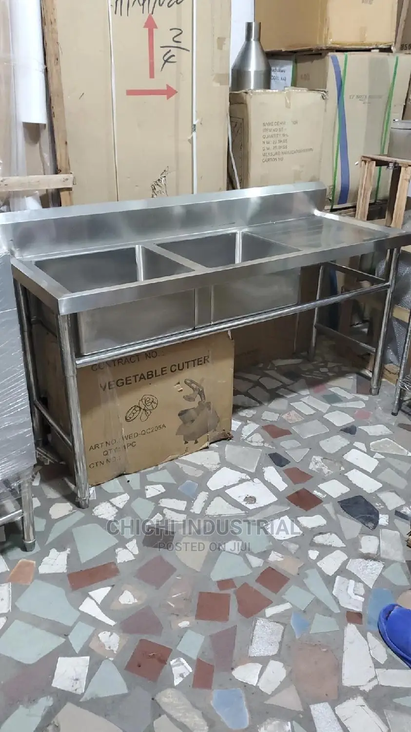 Double Sink With Side Accessories Included