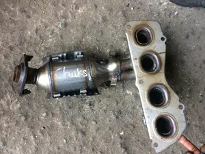 Engine Catalyst Toyota Venza 4plug
