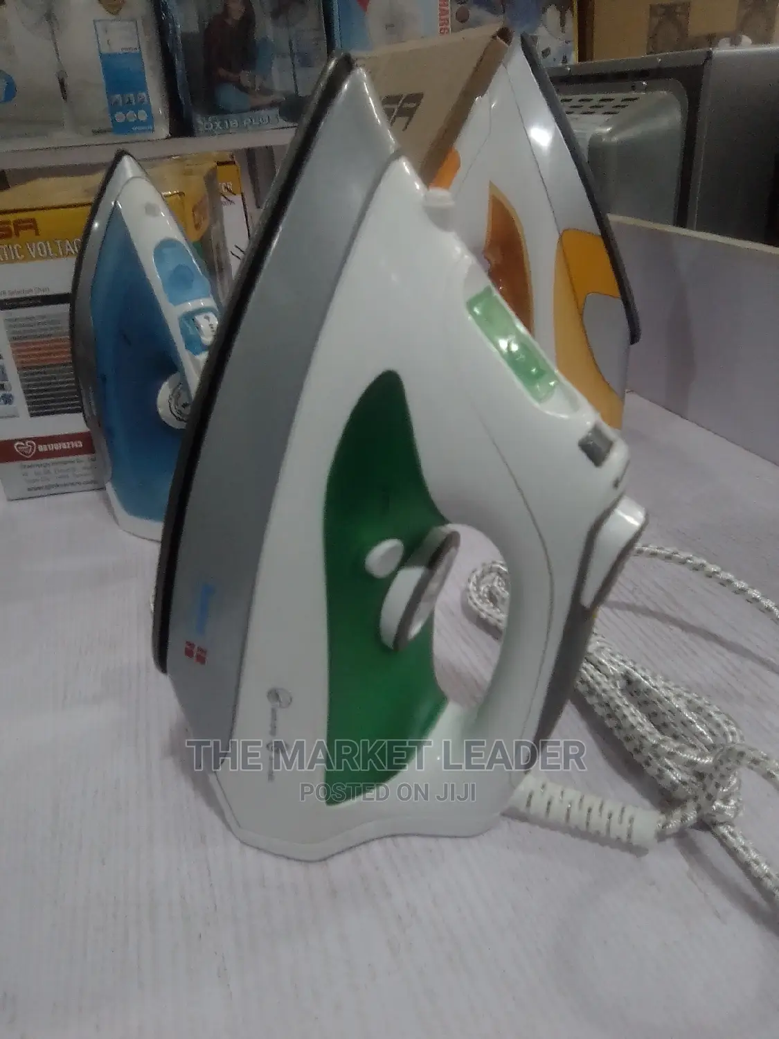 Scanfrost Steam Iron 2302