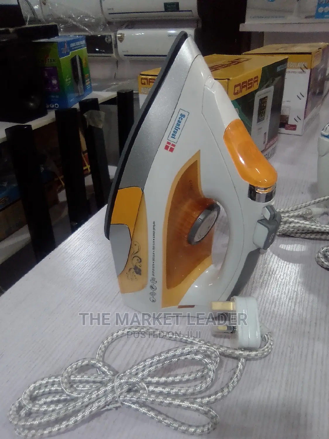 Scanfrost Steam Iron 2303