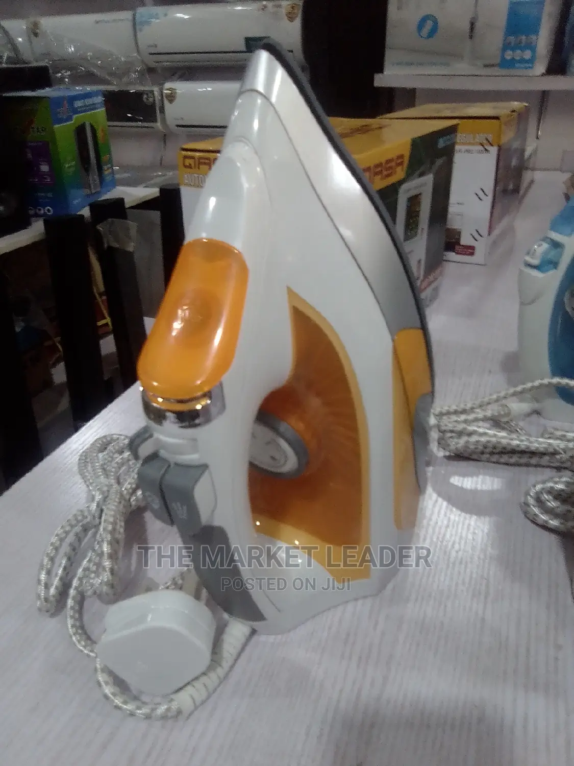 Scanfrost Steam Iron 2303