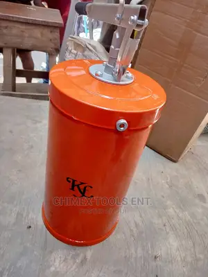 Hand Grease's Boucket Made in Germany